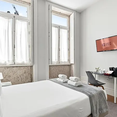 Hotel Guestready - *